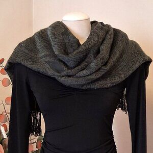 Preowned Long Classic Luxury Olive Green Black Floral Warm Scarf for Women